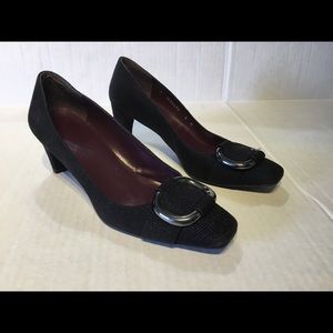 Stuart Weitzman black pumps pebble texture sz 8 M